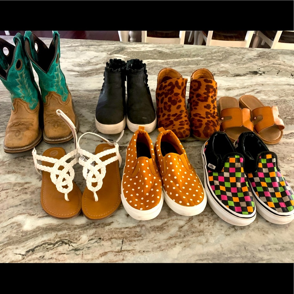 Girls shoes sizes 11-12